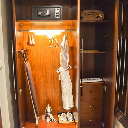 Grand Mercure Hotel Dubai Eksteriør billede