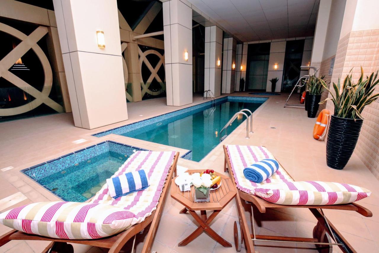 Grand Mercure Hotel Dubai Eksteriør billede