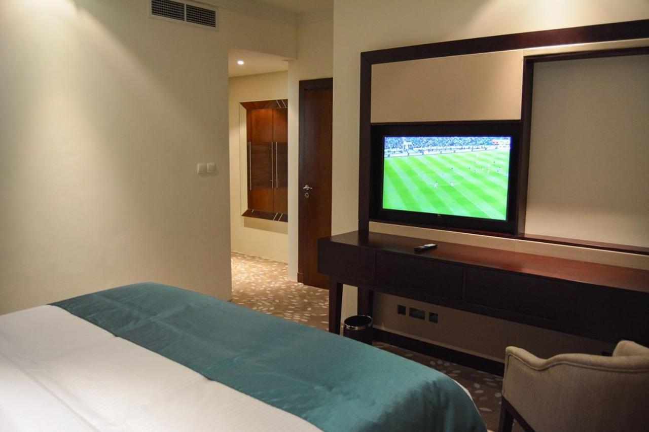 Grand Mercure Hotel Dubai Eksteriør billede